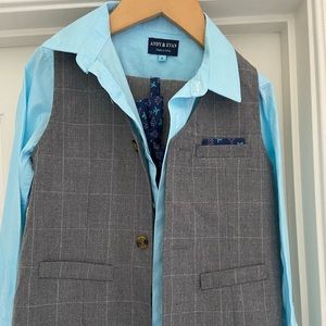 Adorable 4 piece set worn once